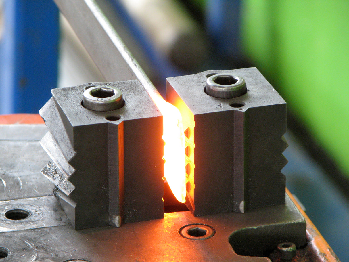 The end forging facility is another attractive decorative feature which enables you to create crimped fish tailed ends to your flat mild metal steel strip, solid square bar, solid round rods, and centers of scrolls (please note: this process does require heat)