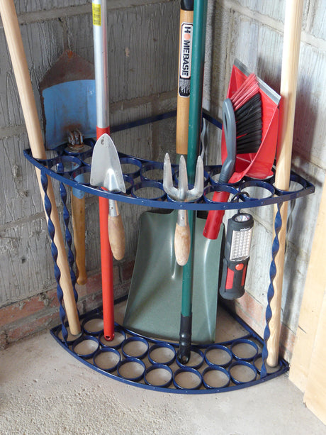 Free Instructions - How to Make GARDEN TOOL RACK Project